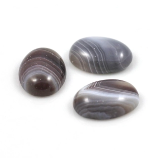 Achát šedý Botswana kabošon 18x13mm – 1 ks
