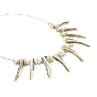 Indiánský náhrdelník se zuby